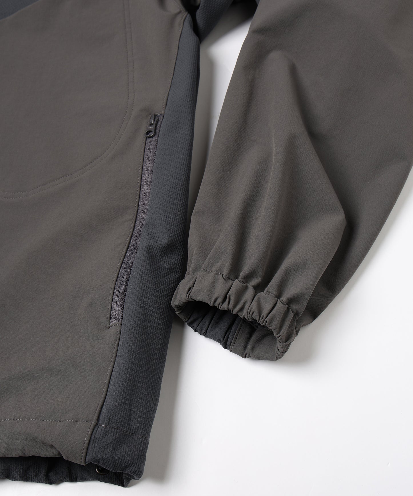 【OL】SWITCHING TECH ZIP JACKET