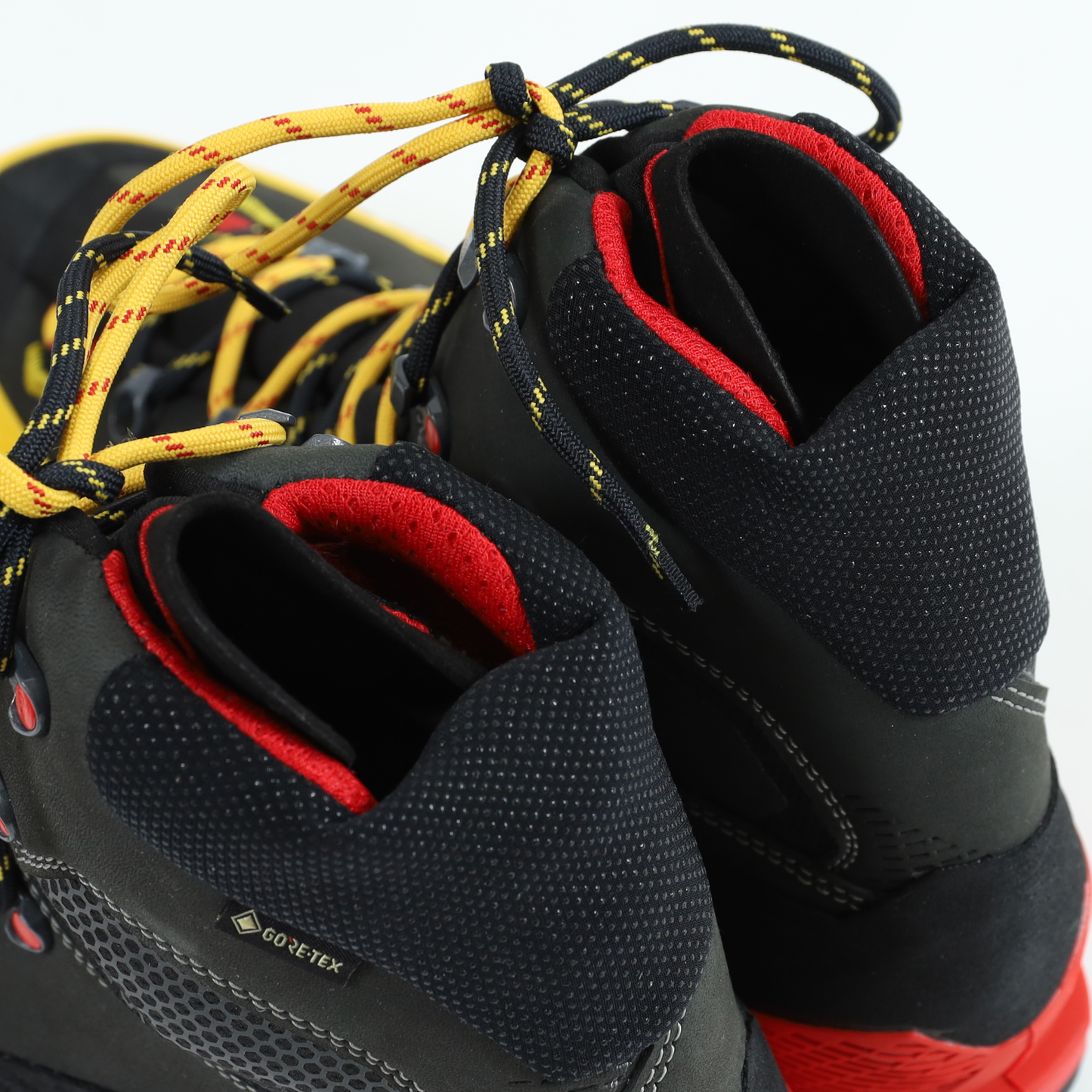 【LA SPORTIVA】Aequilibrium Lt Goretex