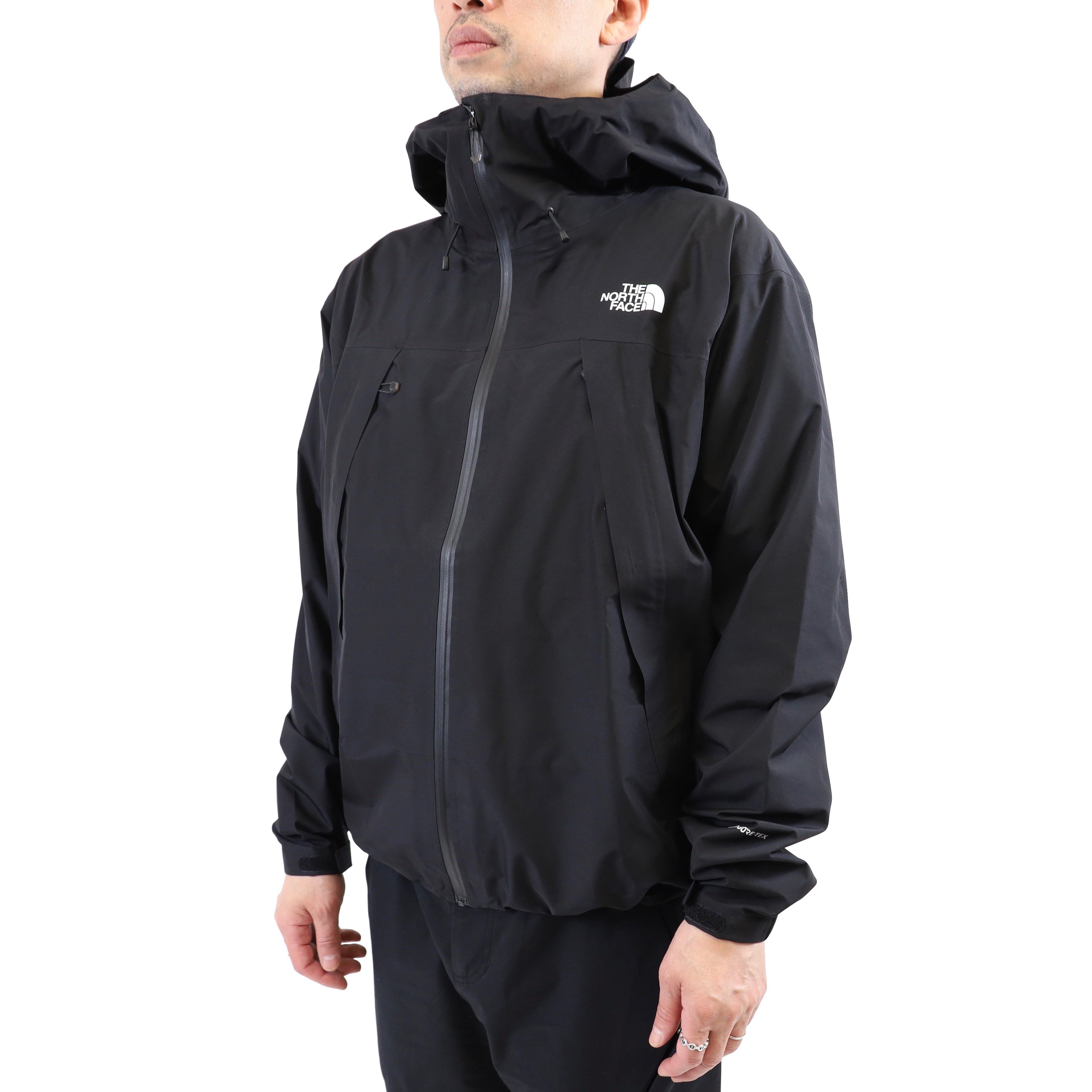 THE NORTH FACE Climb Light Jacket携行に便利なスタッフサック付き